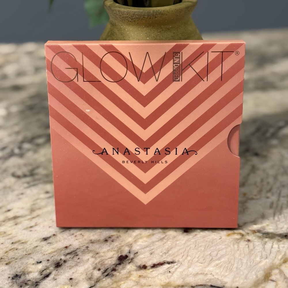 Anastasia Beverly Hills Sun Dipped Glow Kit